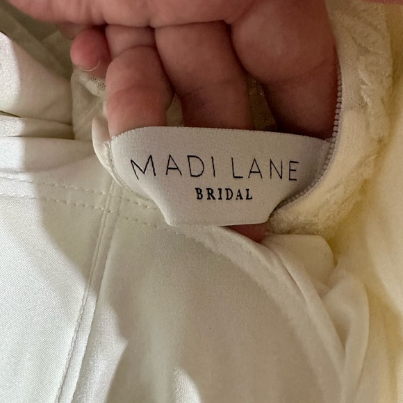 Madi lane wedding dress - Picture 7 of 11